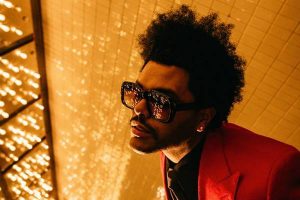 the weeknd buc xuc vi trang tay trong de cu grammy - The Weeknd Store
